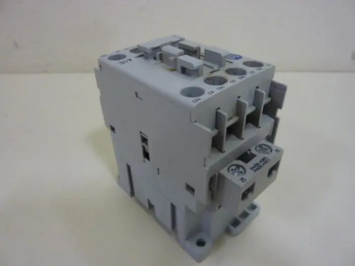 Used ALLEN BRADLEY 700-CF400 SER A PLC Contactors | Ideal Machinery #624728