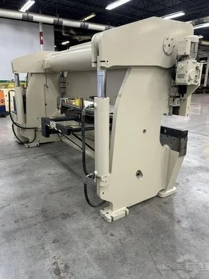 USED 1997 ACCURPRESS 717512