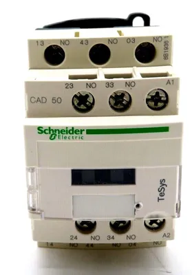NEW SCHNEIDER ELECTRIC CAD50G7 CONTROL RELAY