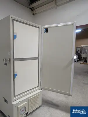 USED Panasonic Panasonic ULT Freezer, Model MDF-U56VC
