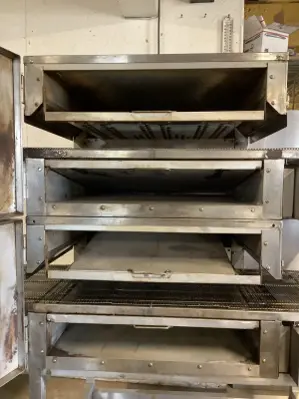 152-0781 Lincoln 1116 Natural Gas Conveyor Pizza Oven