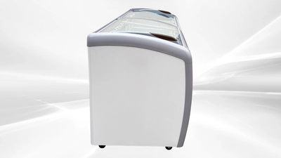171-0402 71" Curved Lid Self Contained Chest Freezer
