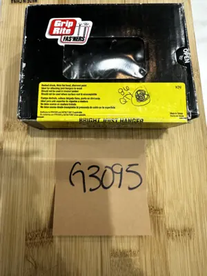 NEW Grip-Rite BRIGHT JOLIST HANGER 10-1/4ga x 1-1/2"  112JST101