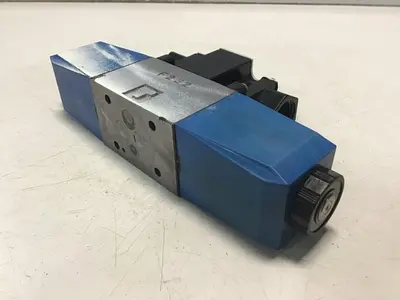 USED VICKERS DG4V36CMP7H7P1050