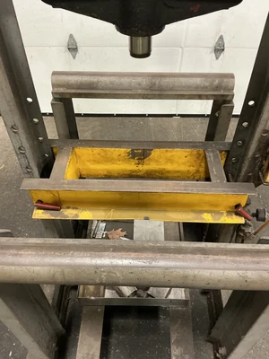 Used POWER TEAM _UNKNOWN_ Hydraulic Cylinders | Equipment Recovery Corp. #1330968