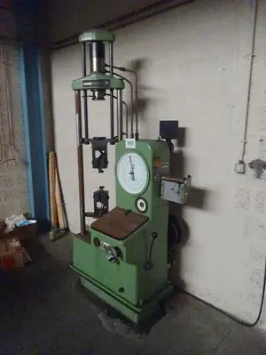 USED TARNOGROCKI TARNOTEST PH8 30 TON