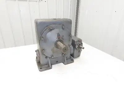 Winsmith Speed Reducer Gearbox 750:1 Double Reduction 2.4RPM 1.15Hp 11388IN-LBS