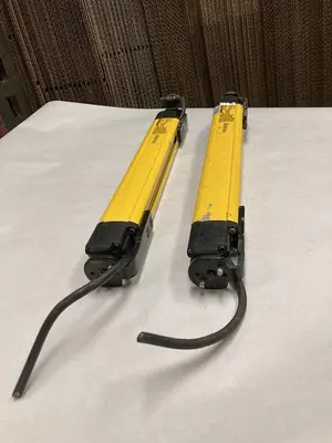 USED KEYENCE GL-R08L-T/R