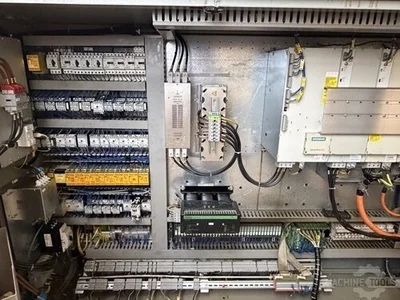 USED 2005 DECKEL MAHO DMC 60T
