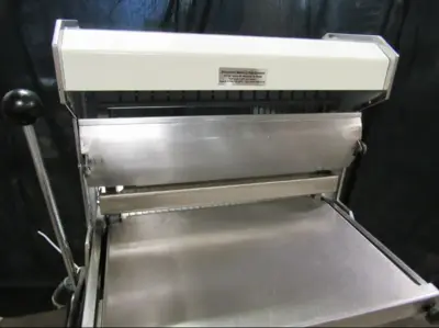 8-0071 Oliver 777 Slicer, Rebuilt