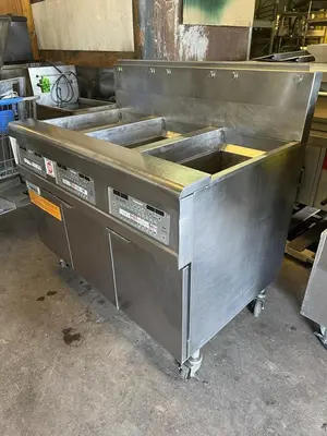 Frymaster 3 BAY Fryer, Natural Gas, Filtration System- Working Condition