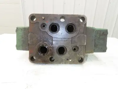 Vickers DG4V-3-6C-M-FW-B6-60 Directional Solenoid Valve 115V CETOP 10 Base