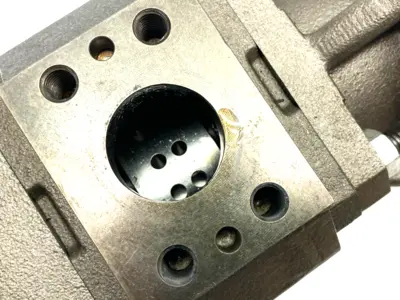 PGH4-21/040RE11VU2, R900086321, PGH3-22/013RR07VU2, R900961557 | Bosch Rexroth PGH4-21/040RE11VU2 R900086321, PGH3-22/013RR07VU2 R900961557 - Used