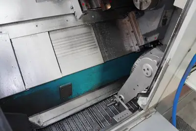 Hyundai-Kia SKT 21-LMS CNC Turning Center