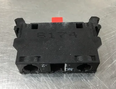 ABB SK616 001-B Contact Block NC 4D-16