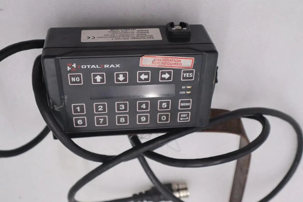 TOTALTRAX EM1302-T TRI-AXIAL ACCELEROMETER INPUT 12-48VDC/3amps STOCK #2685