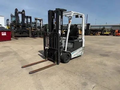 Used 2017 UNICARRIERS TX35N 3-Wheel Sit down Electric Counterbalance Forklifts Illinois US | Somerset Equipment Sales #1546146