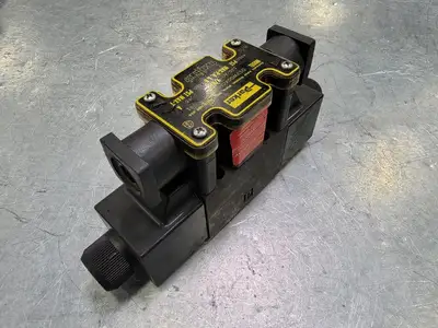USED PARKER FILTRATION D1VW004CNYGF45