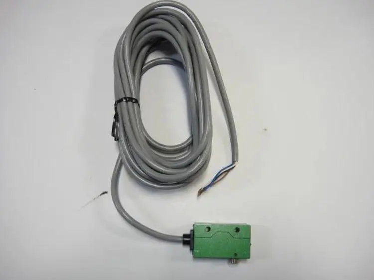 New | in-Stock HAMADA E26-24-3 Photoelectric Sensors North Carolina US | BROOKS PRINTING EQUIPMENT #1138427
