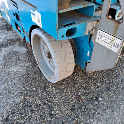 USED 2017 Genie GS-2632