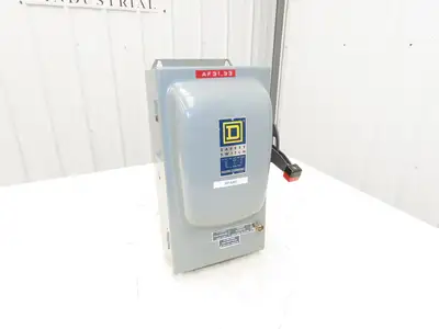 Square D HU362AWK Safety Disconnect Switch 60 Amp 600V 3 Pole W/Fuse block Added