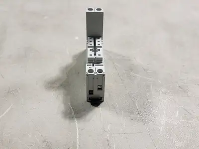NEW ALLEN-BRADLEY 700-HN123