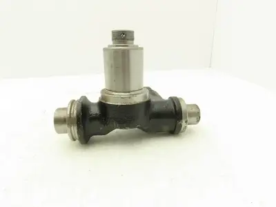 Yale 580011755 Forklift Steering Knuckle Right Hand