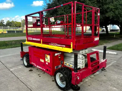 Used 2016 MEC 4069RT ROUGH TERRAIN SCISSOR LIFT Scissor Lifters Alberta CA | Adcock Equipment #1498443