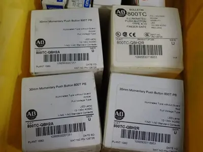 Allen Bradley, Keyence  Push Buttons And Mounted Brackets