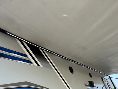 USED 2018 WHITE HAWK 23MRB