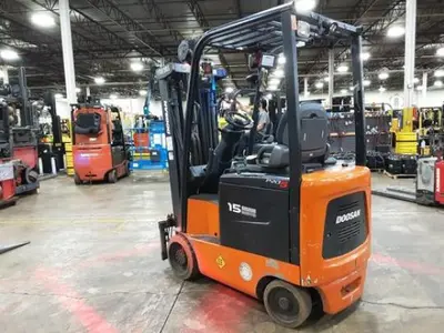 USED 2019 DOOSAN BC15S-5