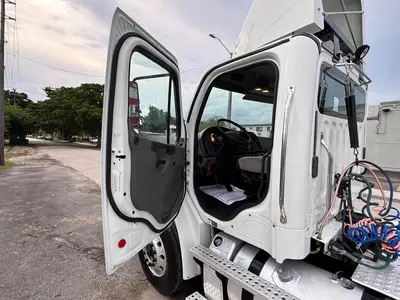 Used 2019 FREIGHTLINER M2 Carhaulers Florida US | Truck and Van Outlet #1509219