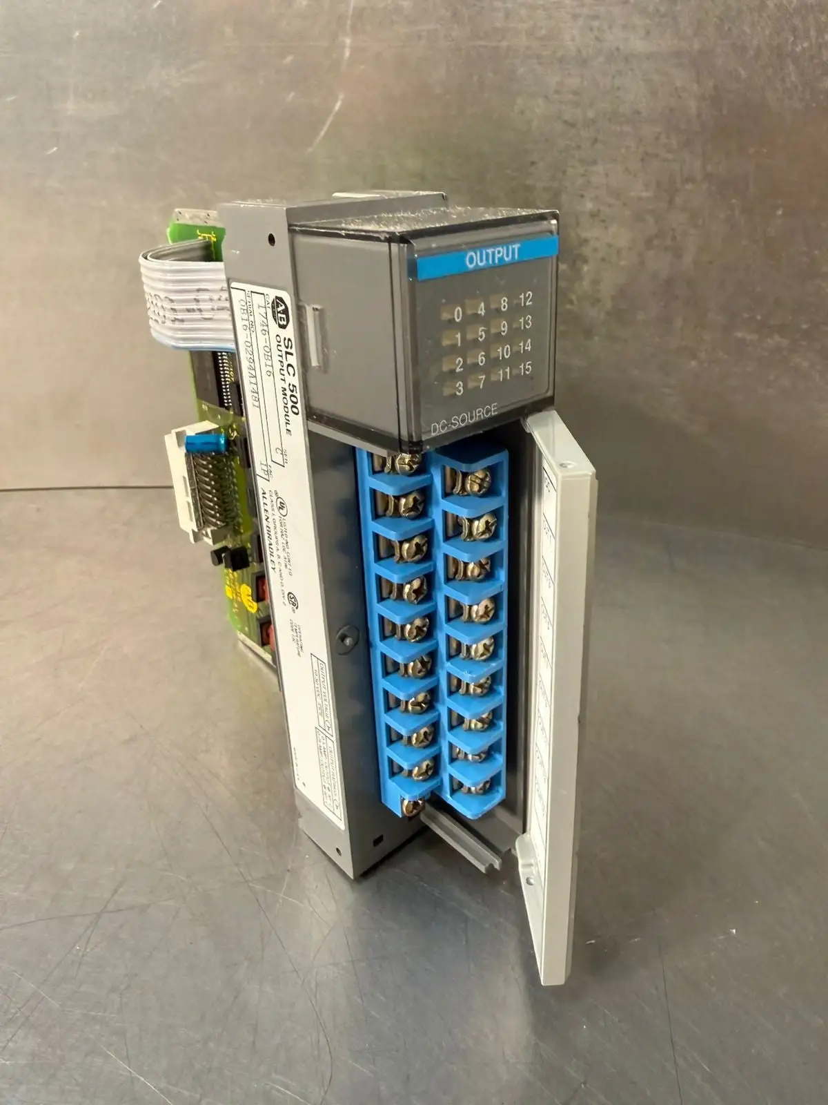 Allen Bradley 1746-OB16 /C SLC 500 DC Output 1746-0B16 (5.4.2)