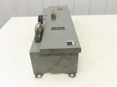 Cutler Hammer A30CDA0 Combination Motor Starter 10Hp 480V 3Ph Size 1 Fused