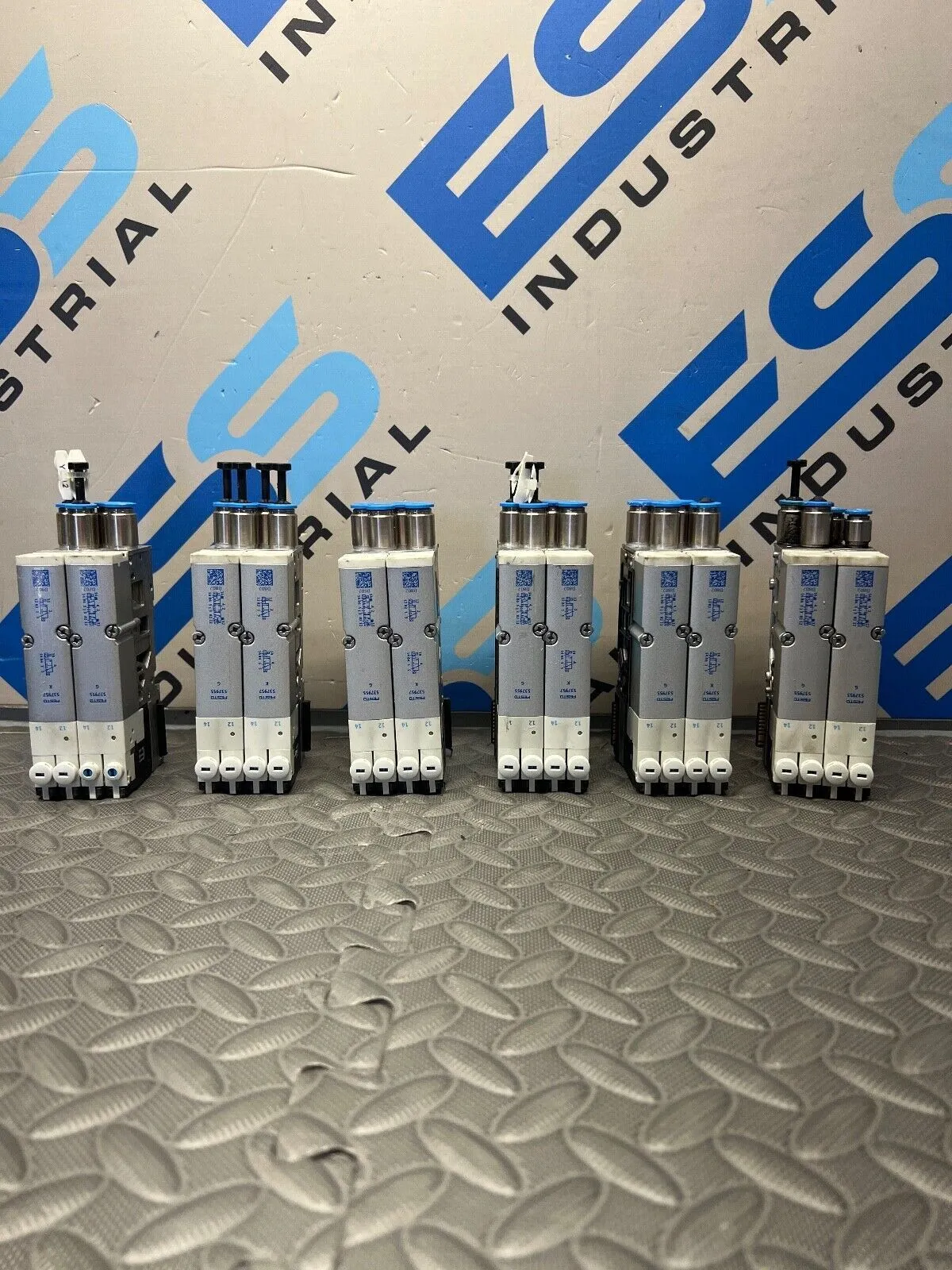 USED Festo 537955 G attached to 537955 G attached to VMPA2-FB-EMS-4