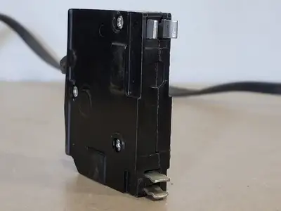 USED SQUARE D QO120