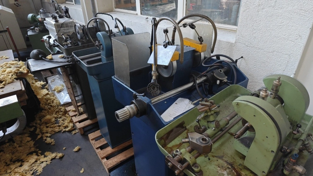 AGATHON Tool & Cutter grinder, in good condition