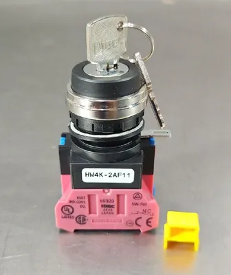 IDEC HW4K-2AF11 Key Switch. Loc 4E-17