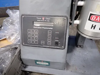 USED TINIUS OLSEN MP993