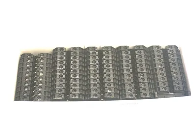 BOX OF 50 NEW SIEMENS 8WA1-011-1BG24 TERMINAL BLOCK 8WA10111BG24