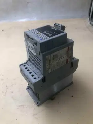 Allen-Bradley 160-BA02NSF1 Ser. C 0.75HP Variable Speed Controller 380-460V 3PH