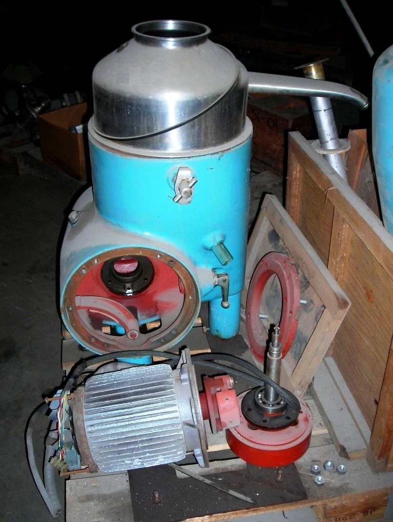 Alfa-Laval CDM 206-74S liquid/liquid separator, SS.