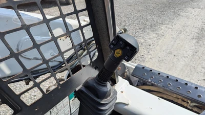 USED 1999 BOBCAT 773G