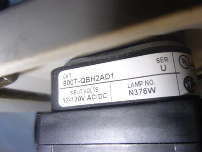USED Allen-Bradley 800T-A &  800T-QBH2AD1