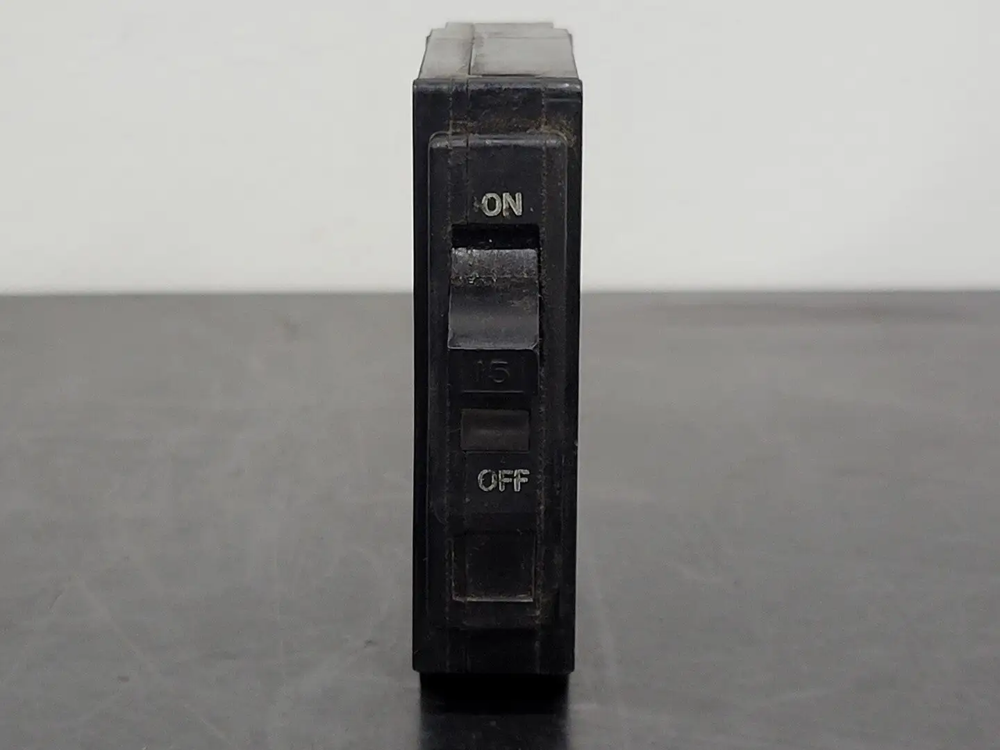 USED SQUARE D QO115