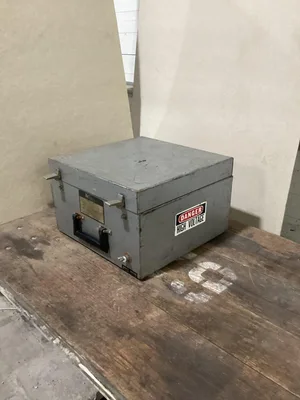 Associated Research Variable Voltage Meg-Chek;  120VAC 60 Hz 2A