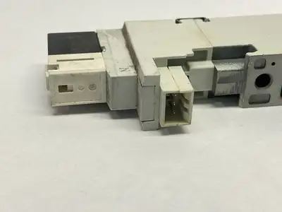 Used SMC Pneumatic Compressed Air Solenoid Valve 5 Port Solenoid Valves Michigan US | Maverick Industrial Sales #1399821