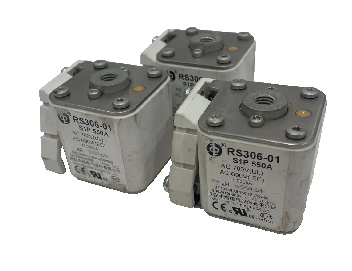 NEW LOT OF 3 SINOFUSE ELECTRIC RS306-01 S1P 550A SQUARE FUSE RS30601