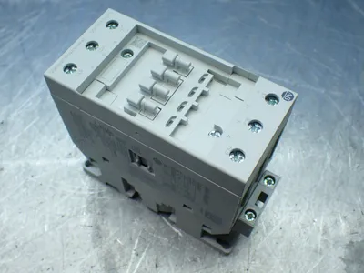 NEW ALLENBRADLEY 100E40KJ00