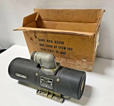 Military  Signal Corps Dynamotor Model CWD-21AAX US NAVY